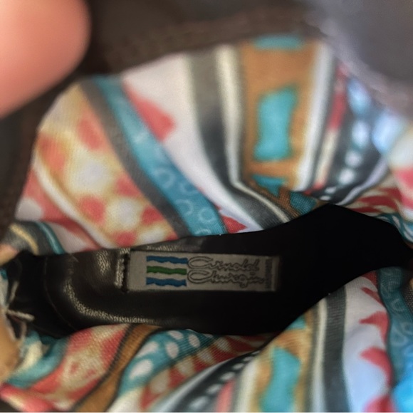 Arnold Churgin - neutral tan ankle boots - size 5.5 - Picture 8 of 8